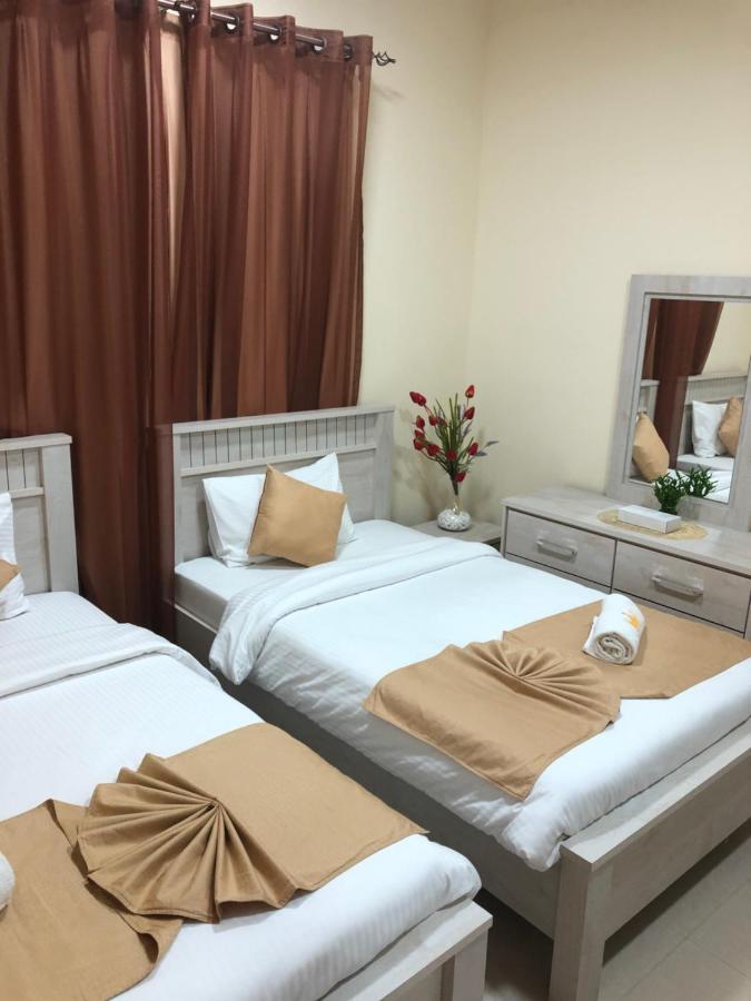 Al Khaleej Plaza Furnished Apartments Llc Adschman Exterior foto