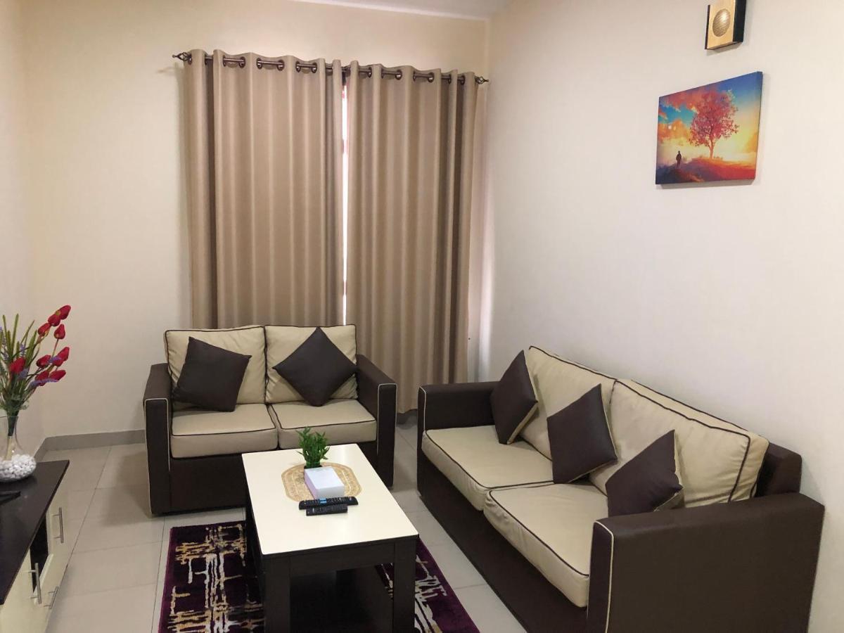 Al Khaleej Plaza Furnished Apartments Llc Adschman Exterior foto