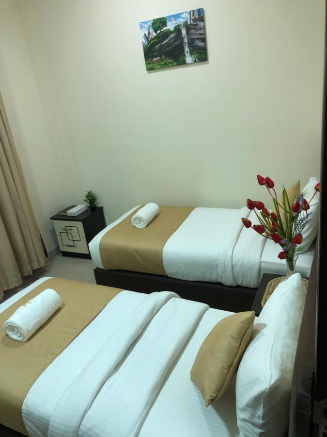 Al Khaleej Plaza Furnished Apartments Llc Adschman Exterior foto